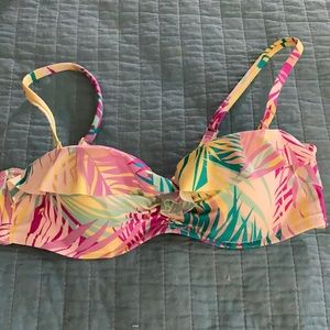 Old navy xsmall bikini top like new cute!